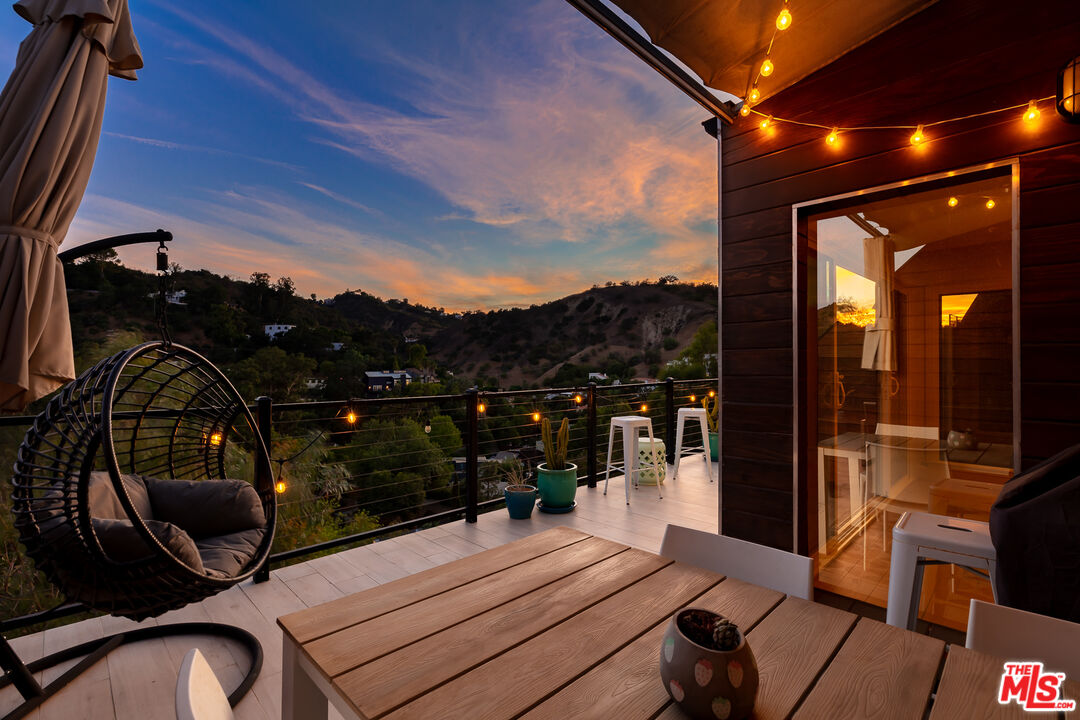 3866 Alta Mesa Dr