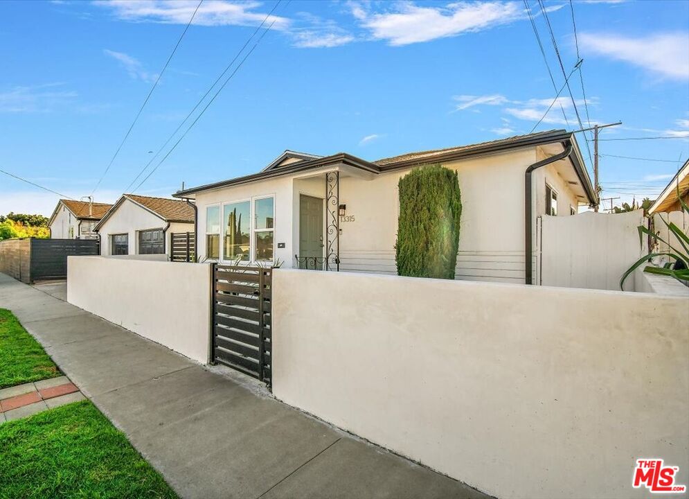 13315 Eriel Ave