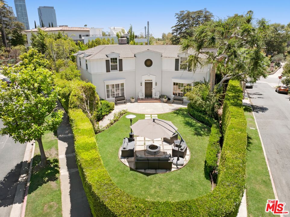 1409 Club View Dr