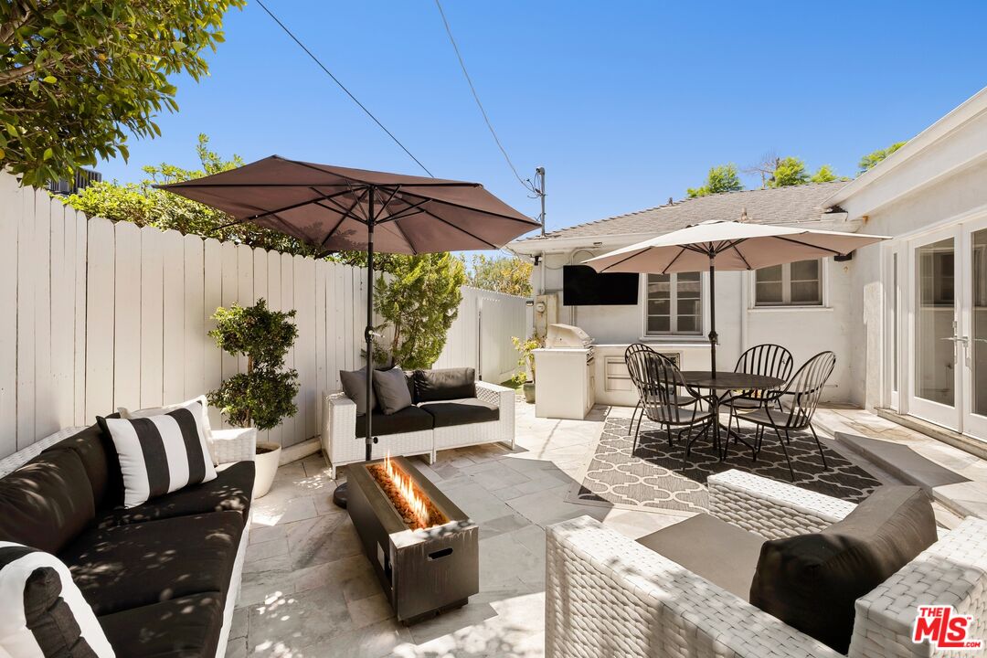 1409 Club View Dr