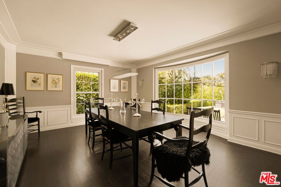 1409 Club View Dr
