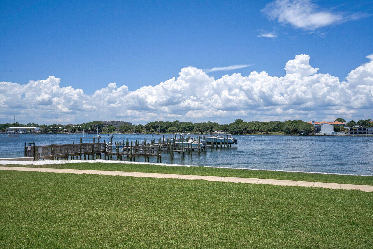 340 Bluefish Drive, 105