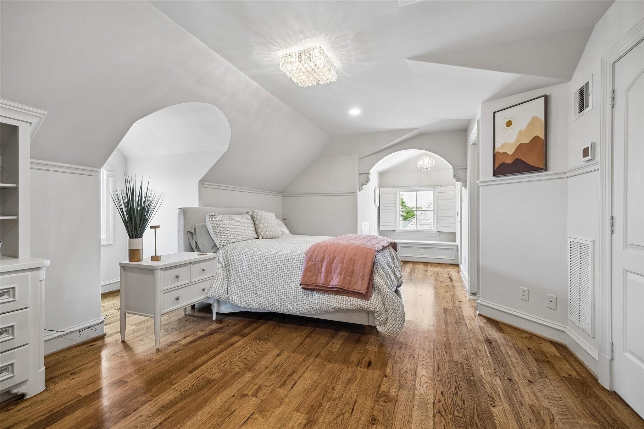3805 Swarthmore