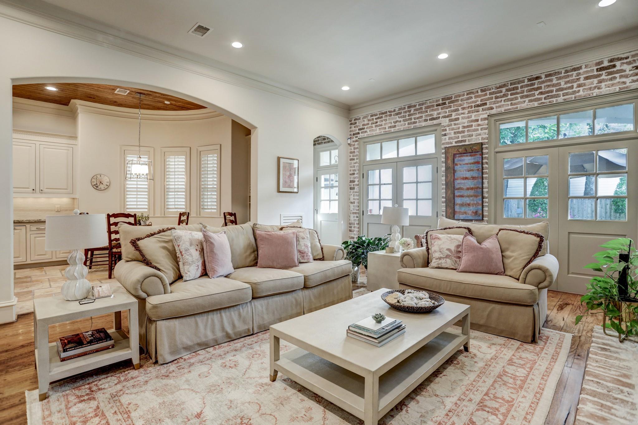 3805 Swarthmore