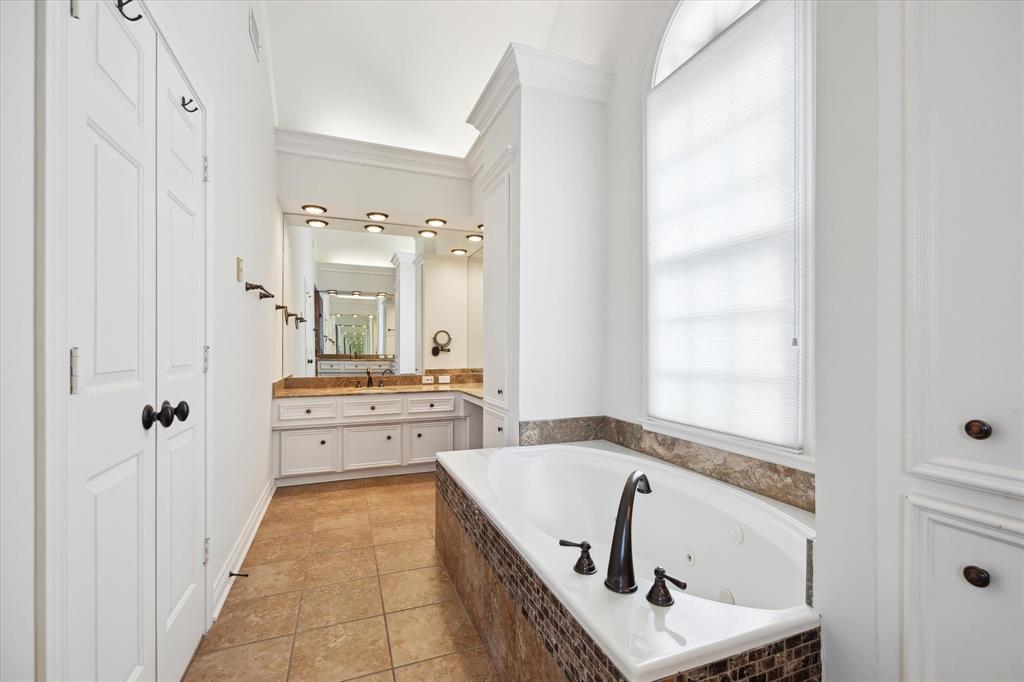 11838 Village Park Circle