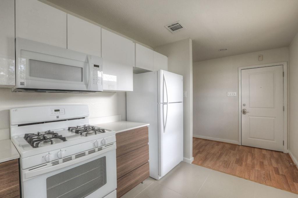 214 E 14th Street