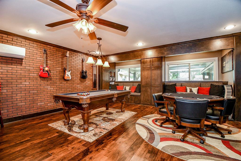 4323 Sanford Road