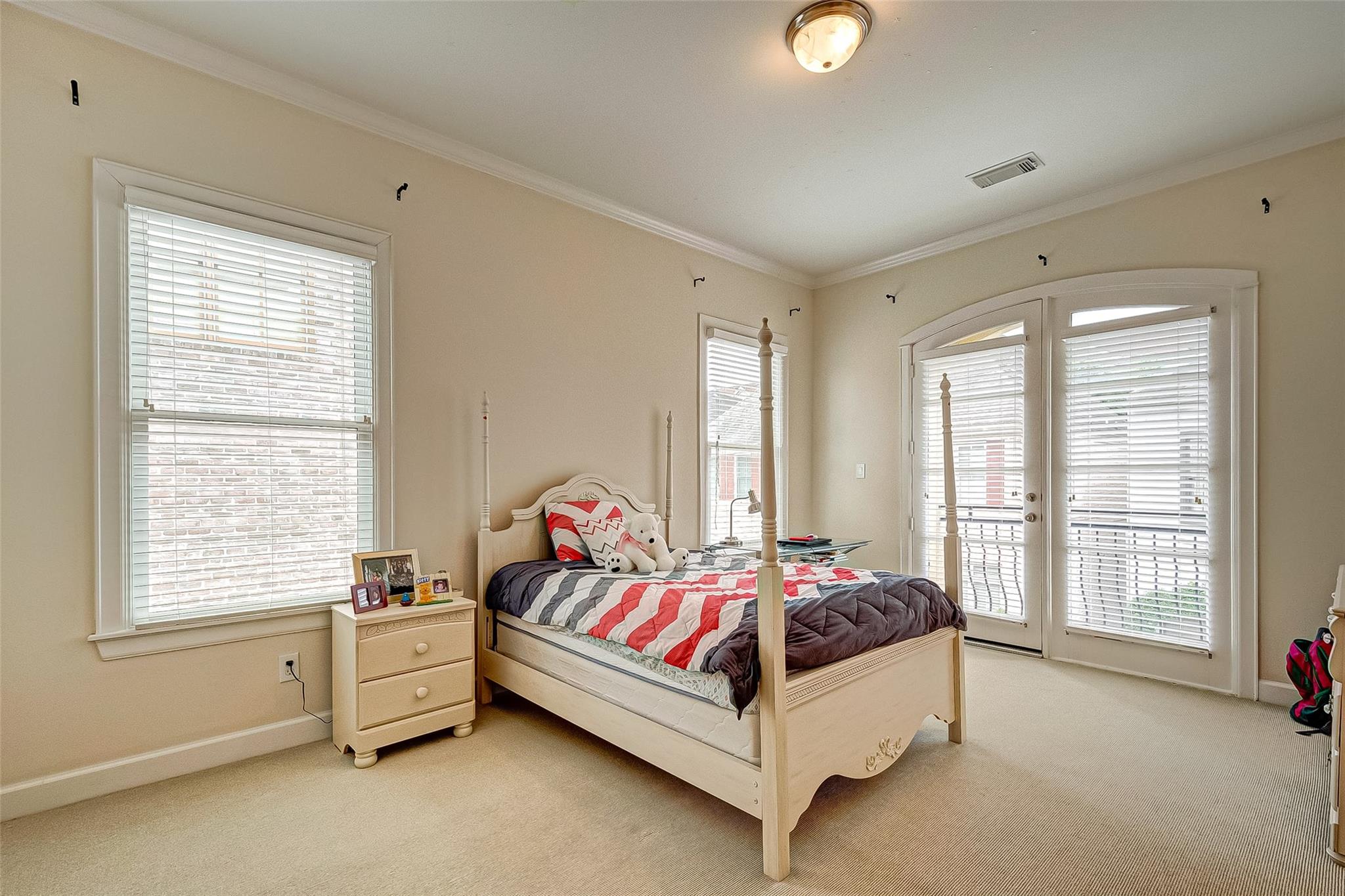 6331 W Mystic Meadow