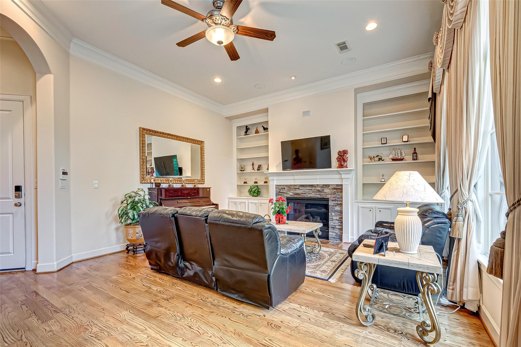 6331 W Mystic Meadow