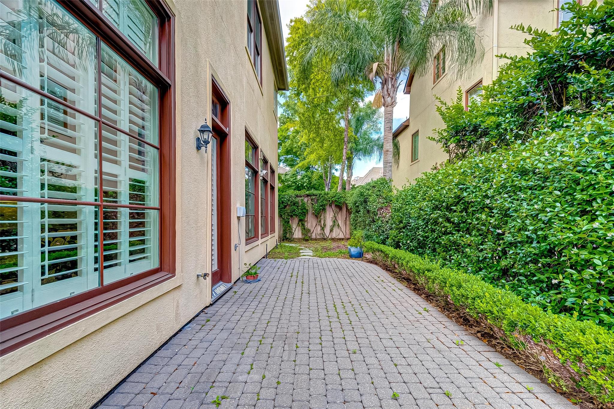 6331 W Mystic Meadow