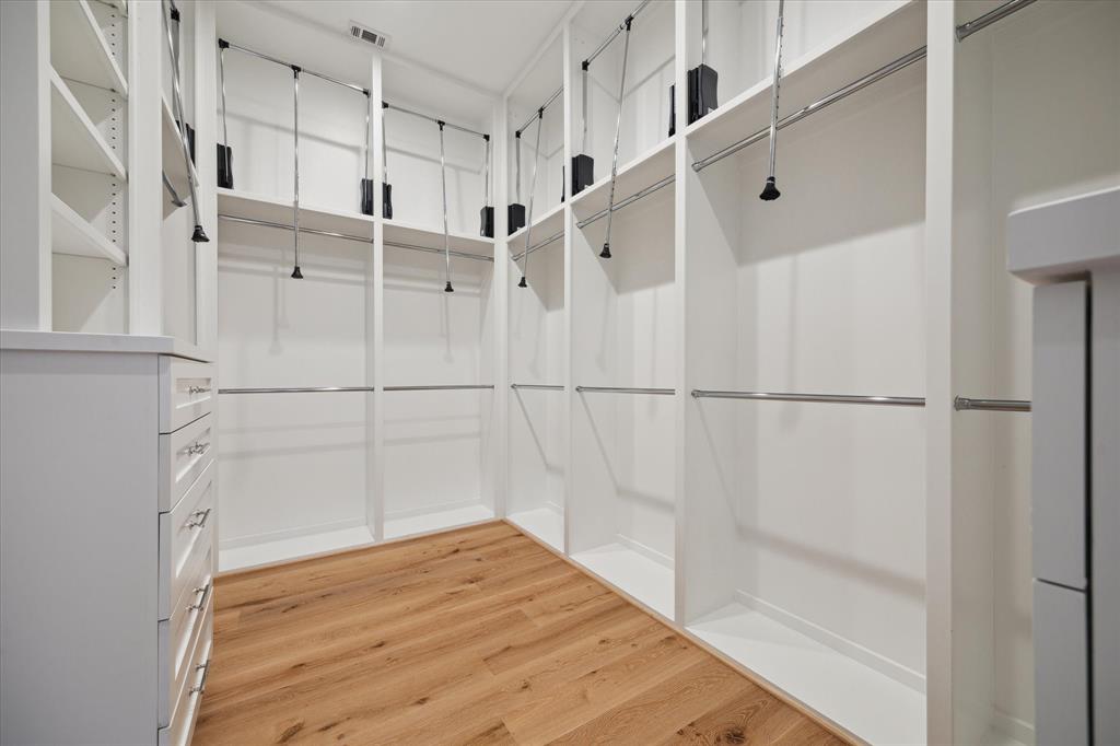 2304 Robinhood Street