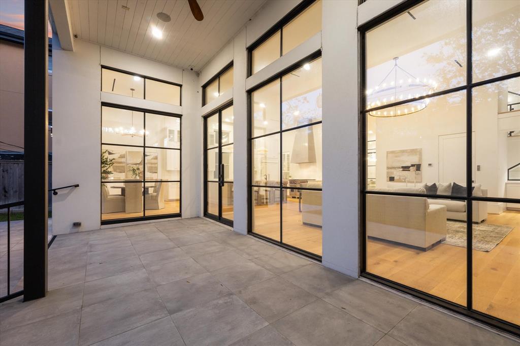 2304 Robinhood Street