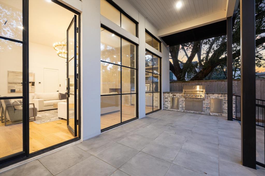 2304 Robinhood Street