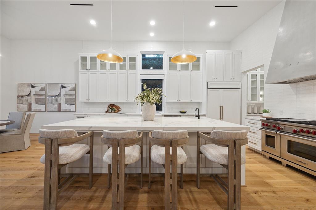 2304 Robinhood Street