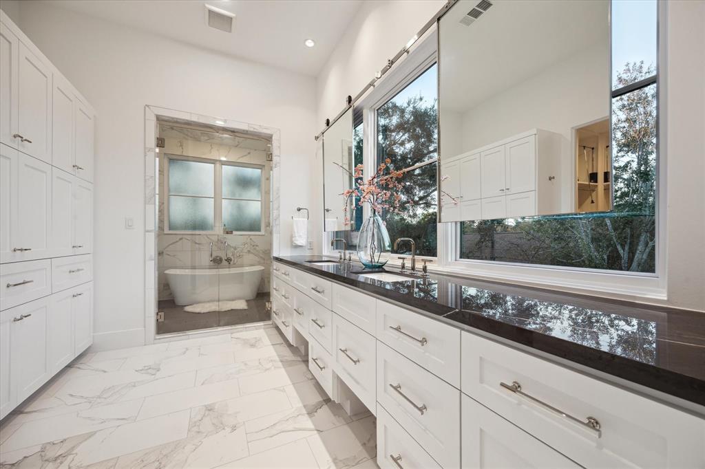 2304 Robinhood Street