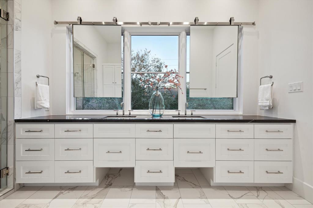 2304 Robinhood Street