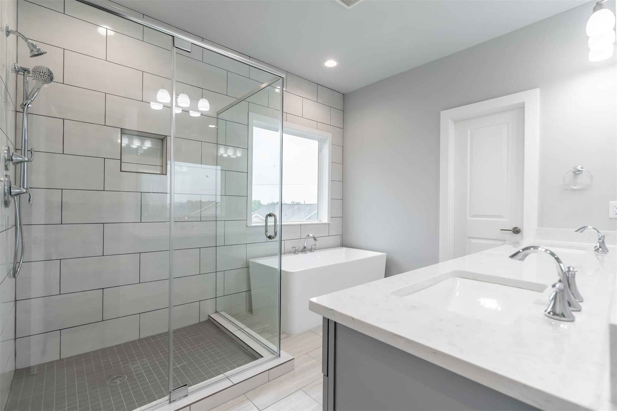 1545 W 22nd Street
