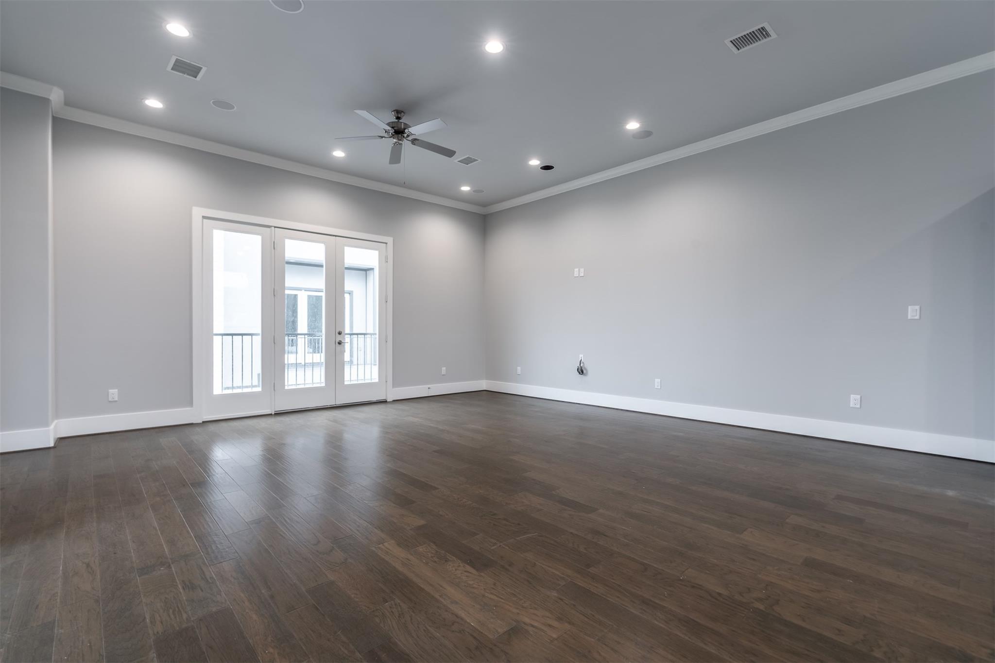 1545 W 22nd Street