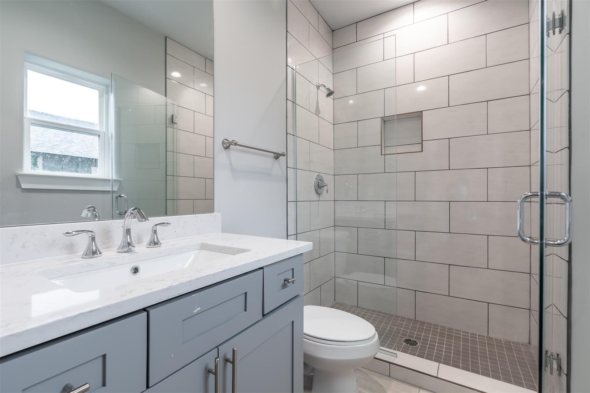 1545 W 22nd Street