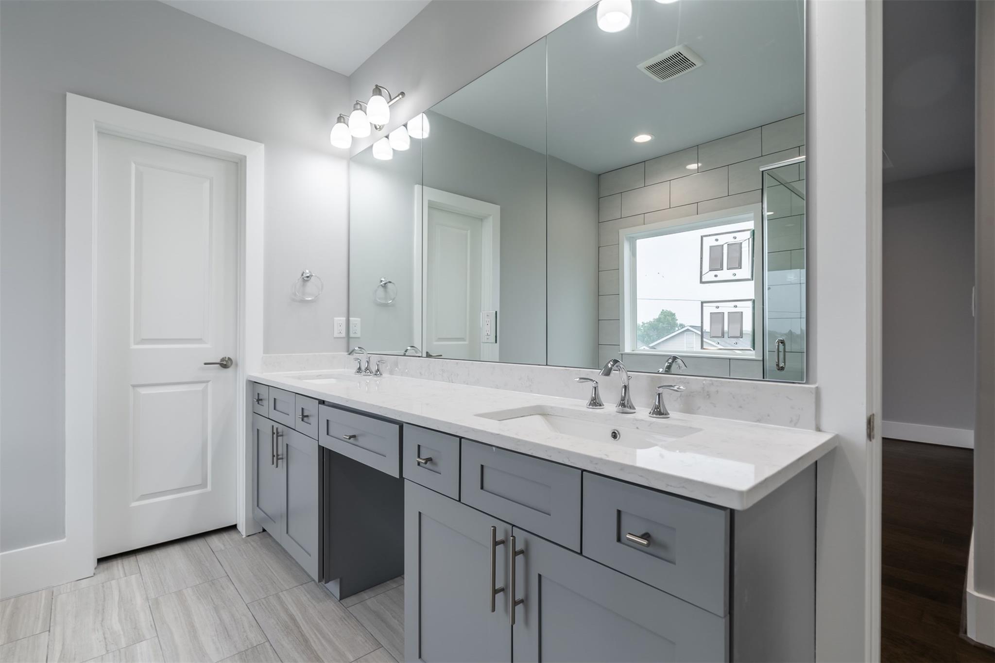 1545 W 22nd Street