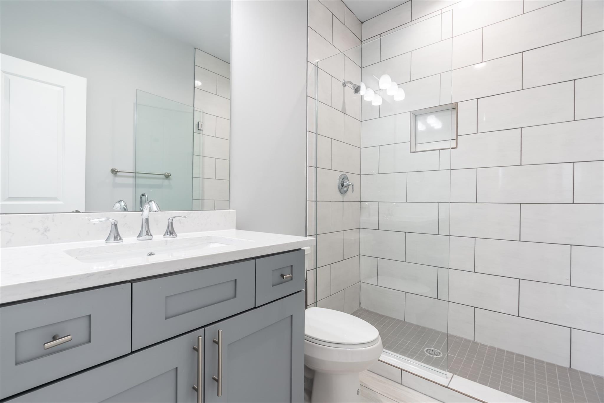 1545 W 22nd Street