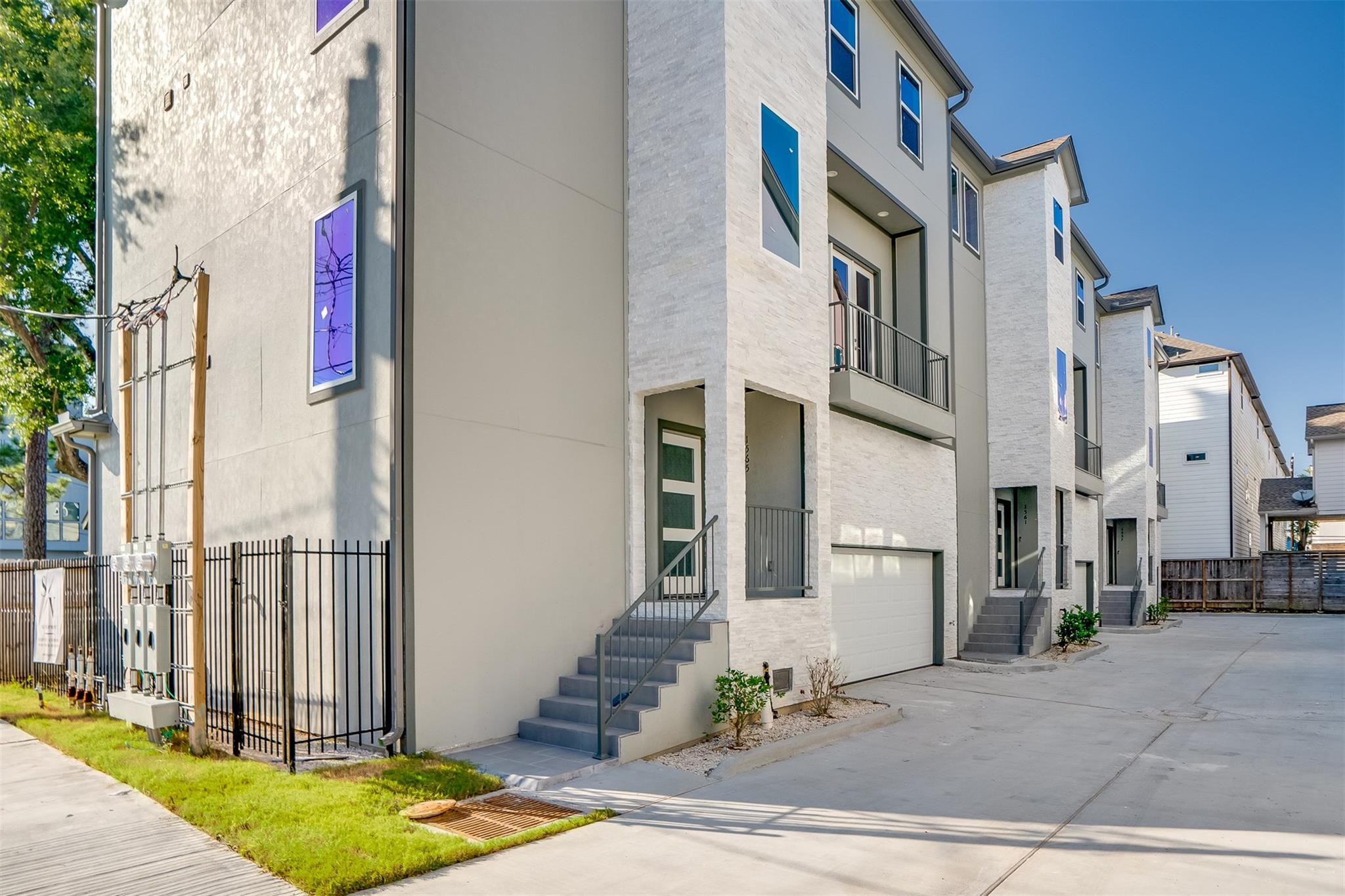 1545 W 22nd Street