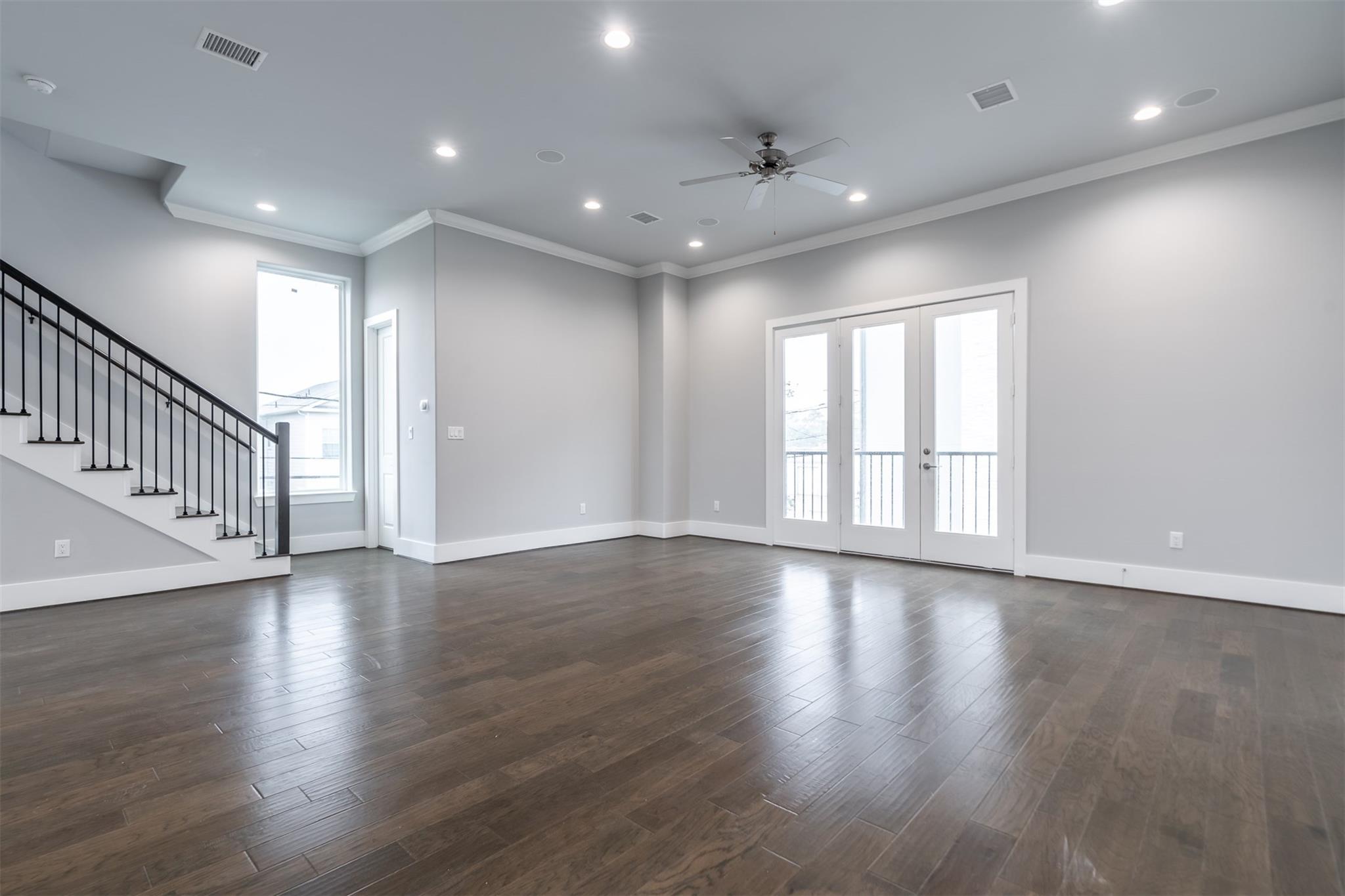 1545 W 22nd Street