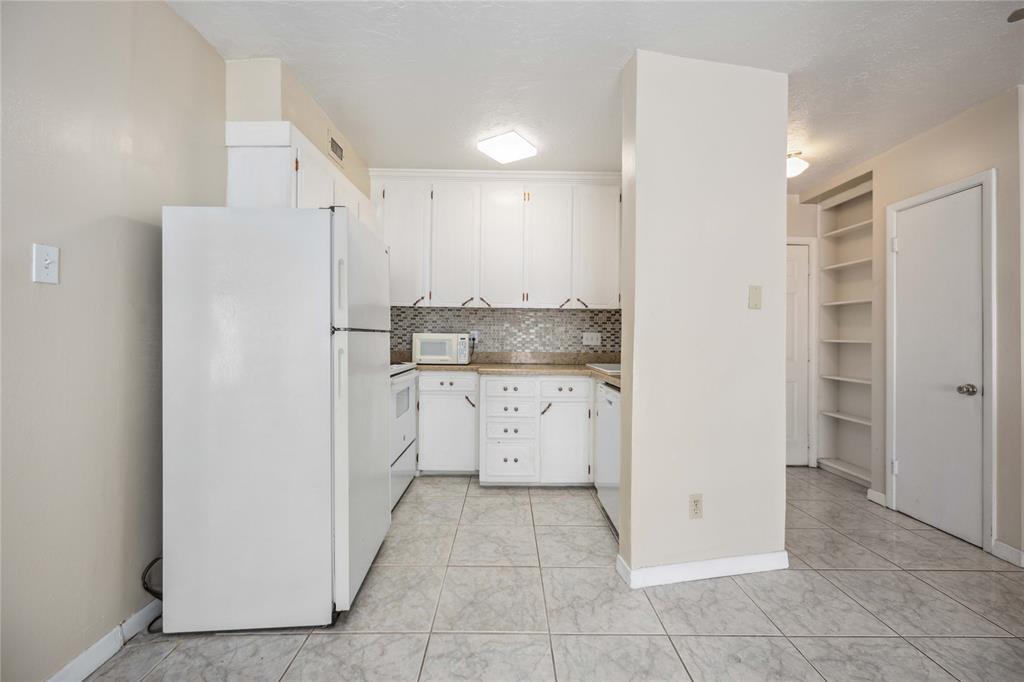 3400 Timmons Lane # 28