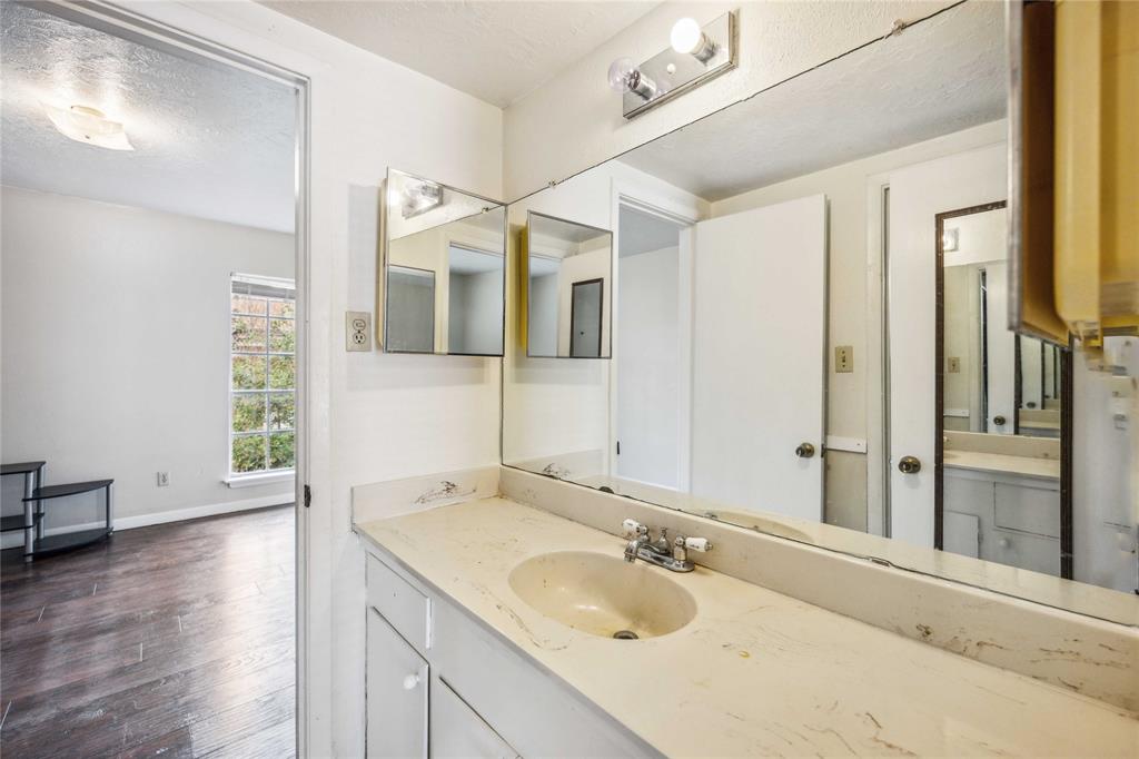 3400 Timmons Lane # 28