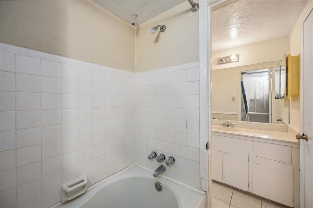 3400 Timmons Lane # 28