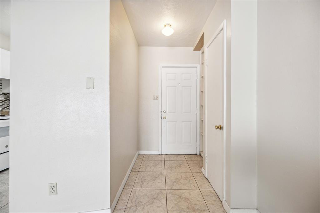 3400 Timmons Lane # 28
