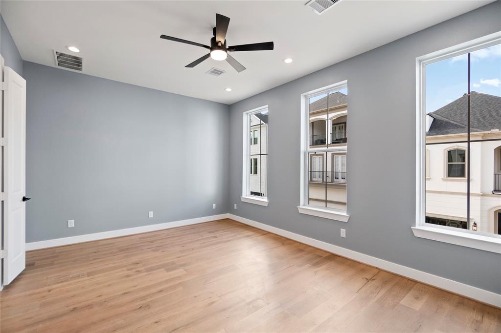 3604 Kensington Gardens Lane