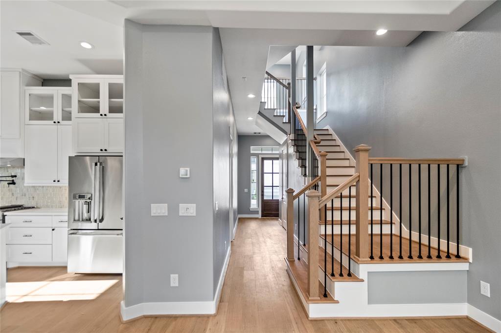 3604 Kensington Gardens Lane
