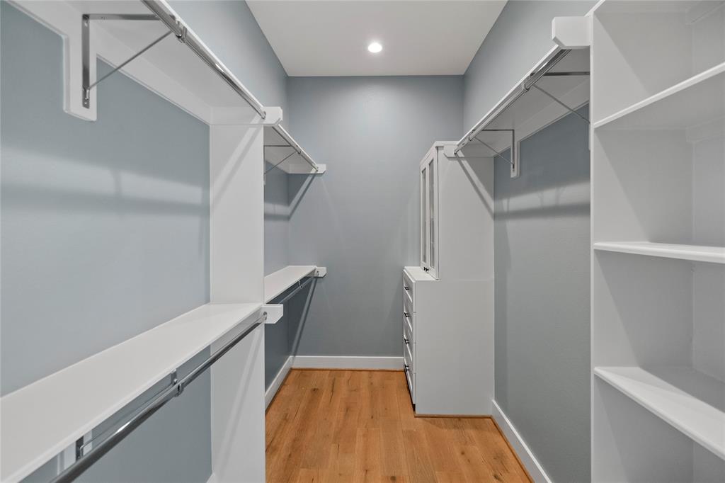 3604 Kensington Gardens Lane