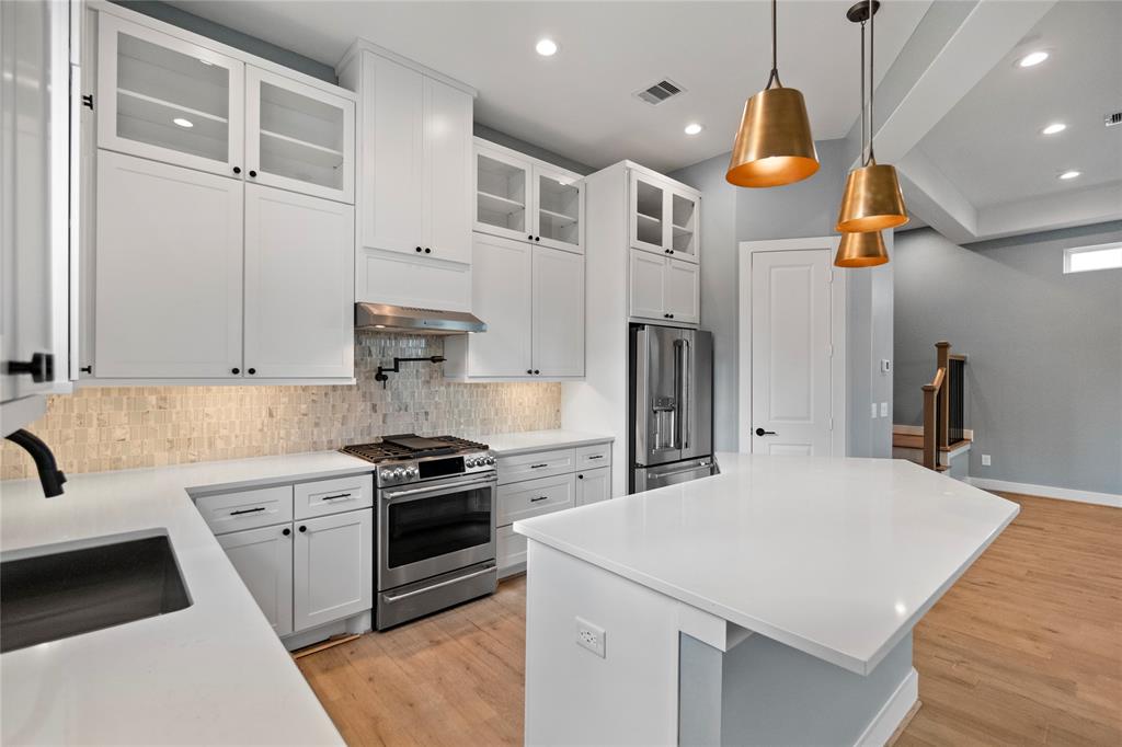 3604 Kensington Gardens Lane