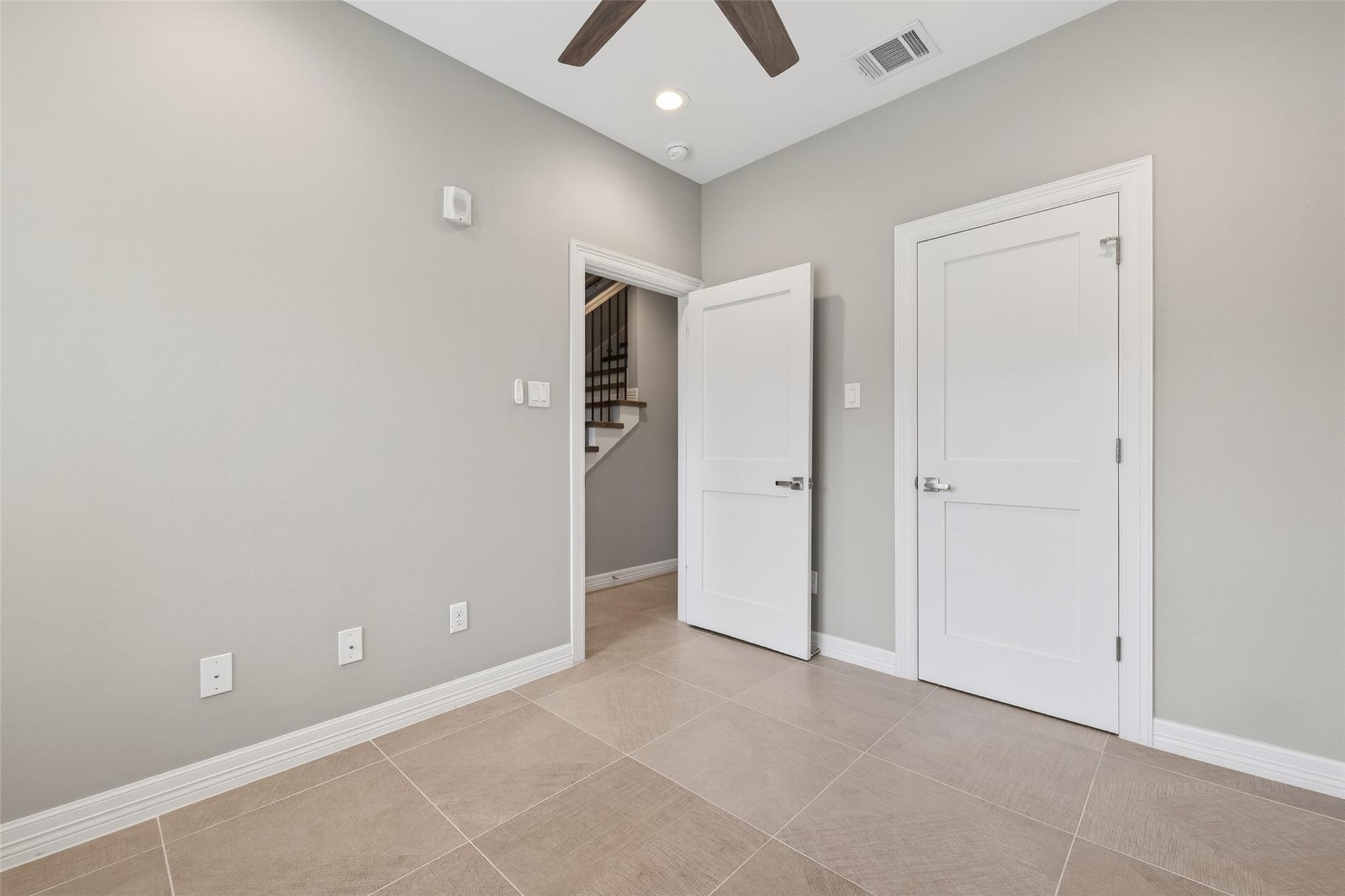 5262 Ella Boulevard # 104