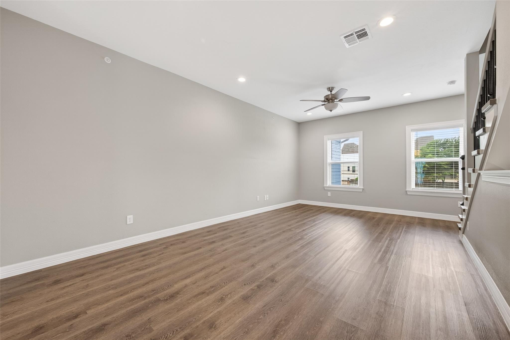 5262 Ella Boulevard # 104