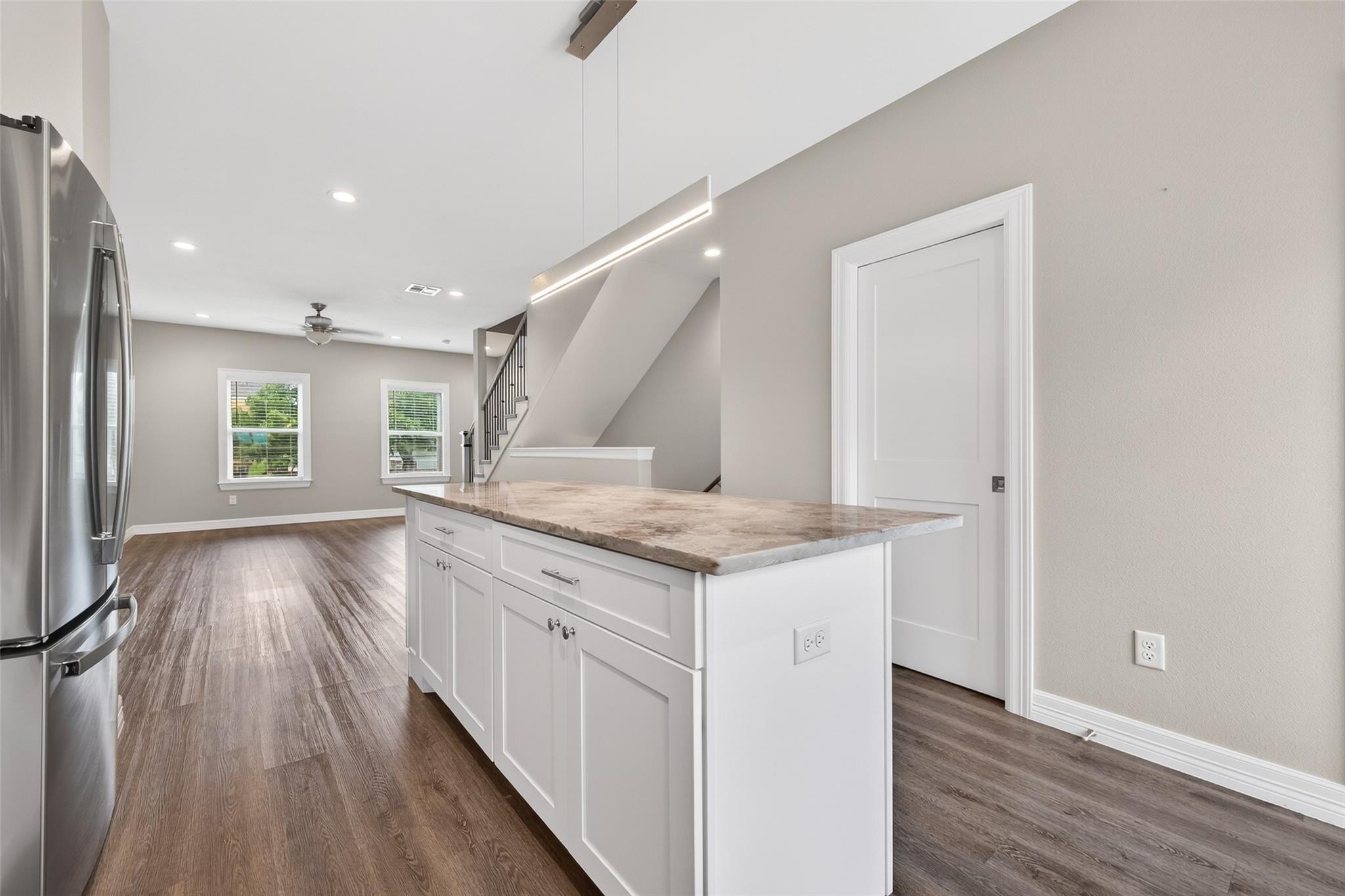 5262 Ella Boulevard # 104