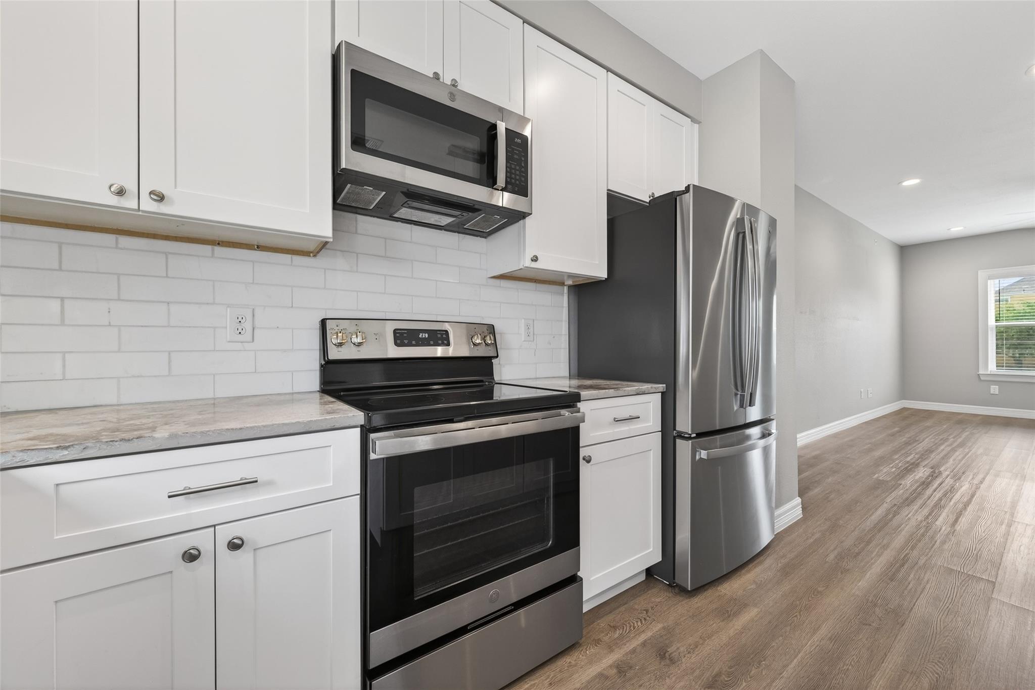 5262 Ella Boulevard # 104