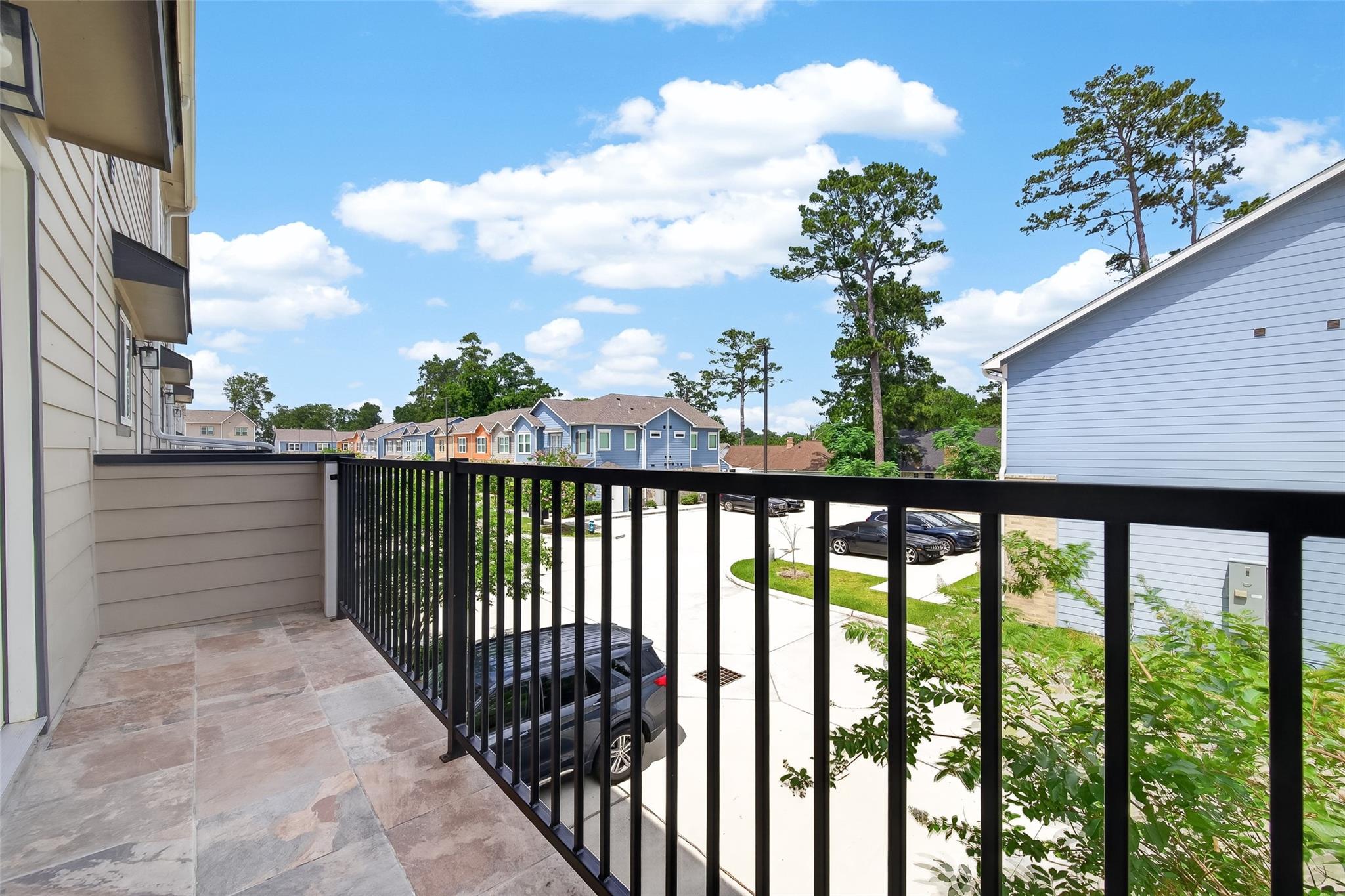 5262 Ella Boulevard # 104