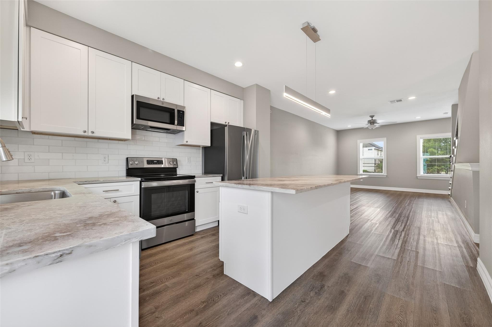 5262 Ella Boulevard # 104