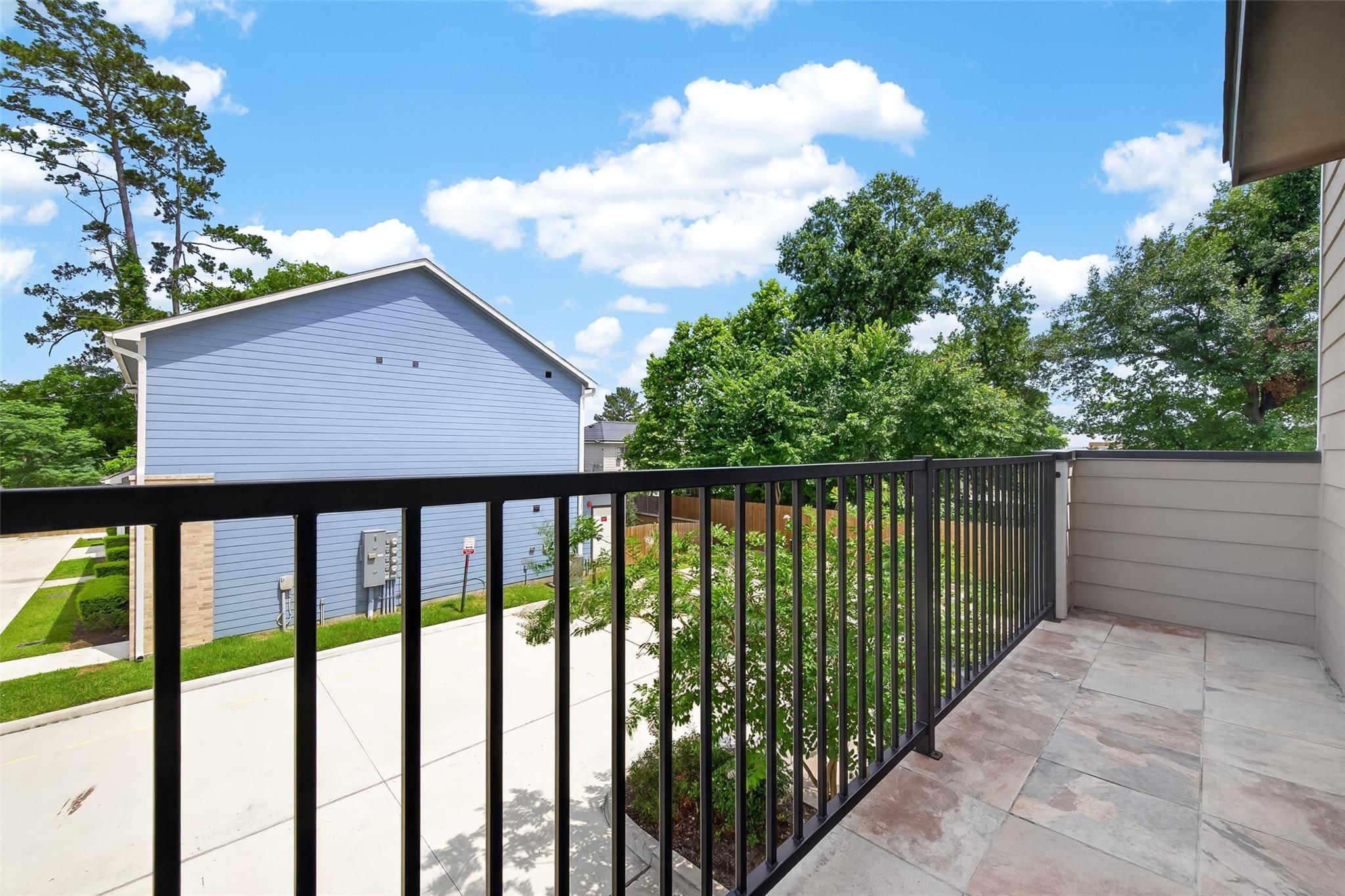 5262 Ella Boulevard # 104