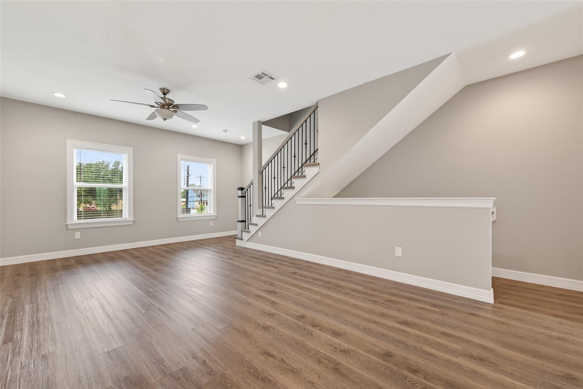 5262 Ella Boulevard # 104