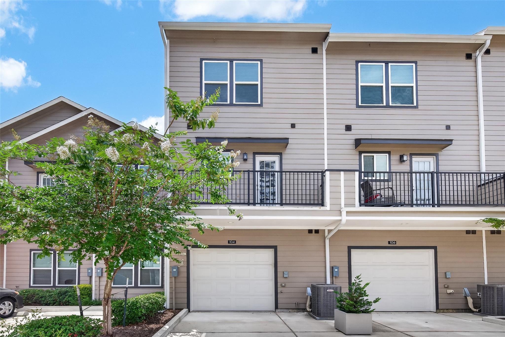 5262 Ella Boulevard # 104