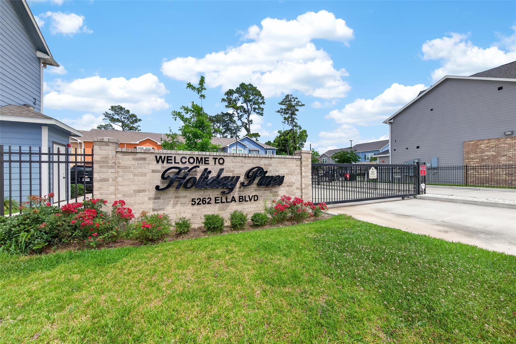 5262 Ella Boulevard # 104
