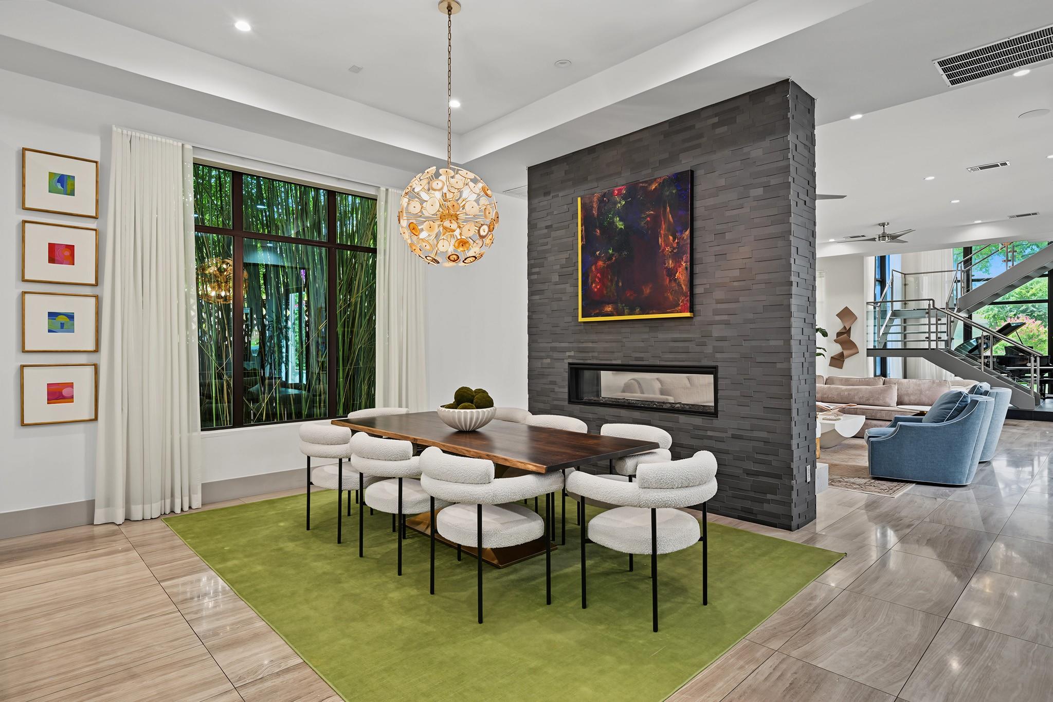 4028 Essex Lane