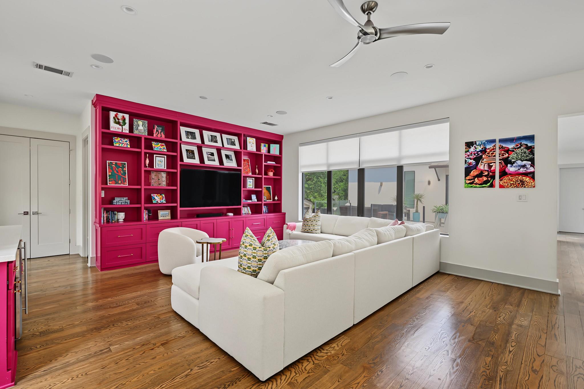 4028 Essex Lane