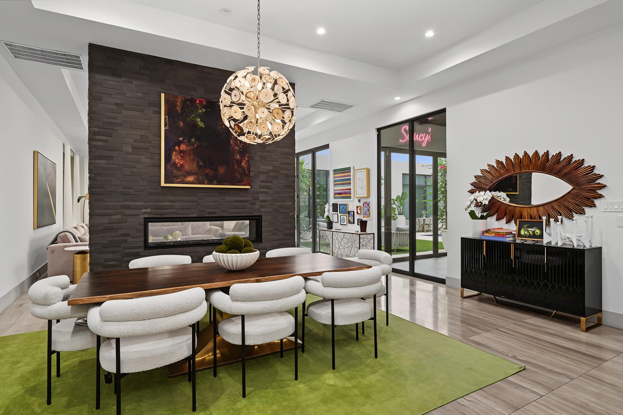 4028 Essex Lane