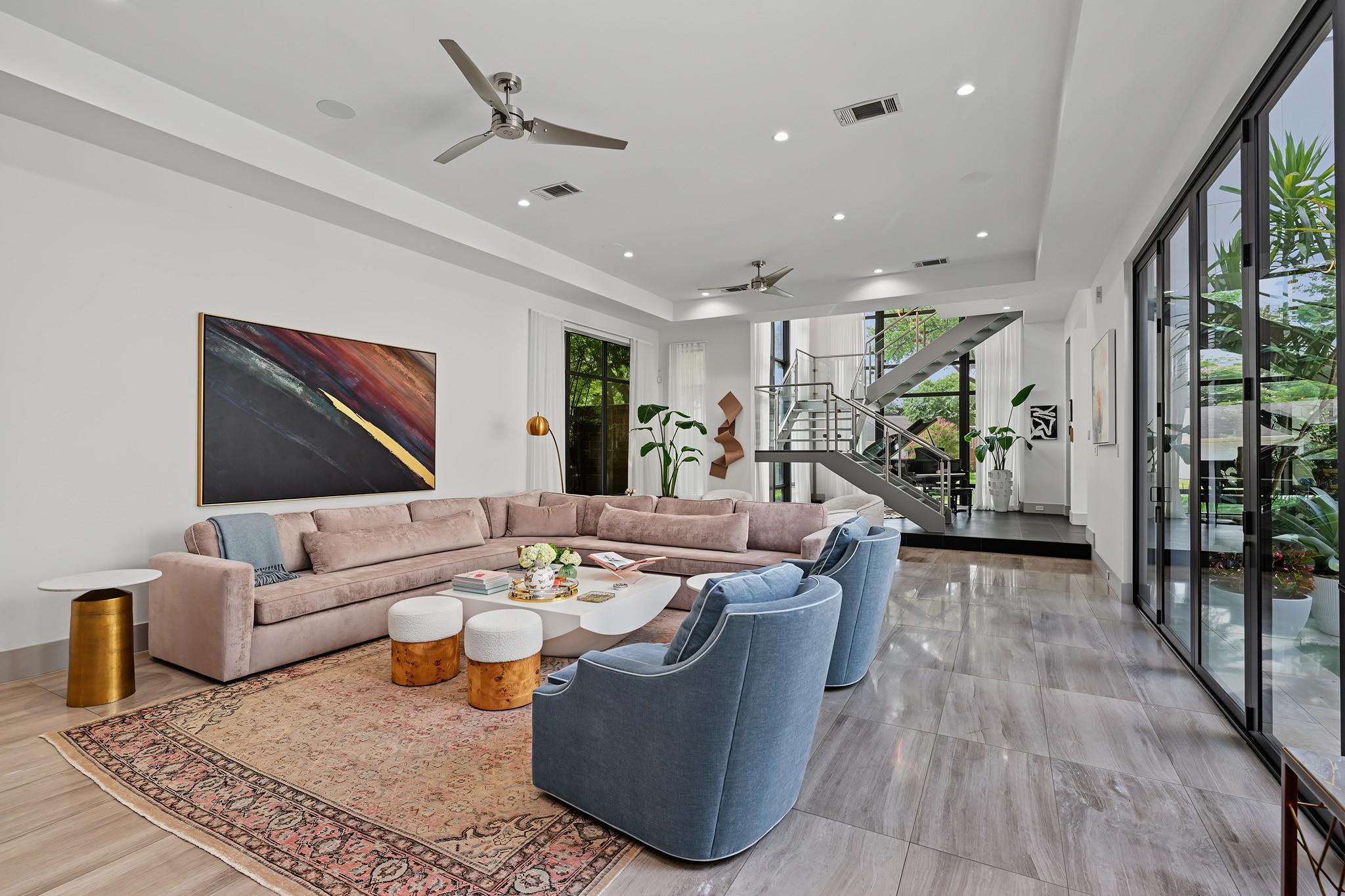4028 Essex Lane