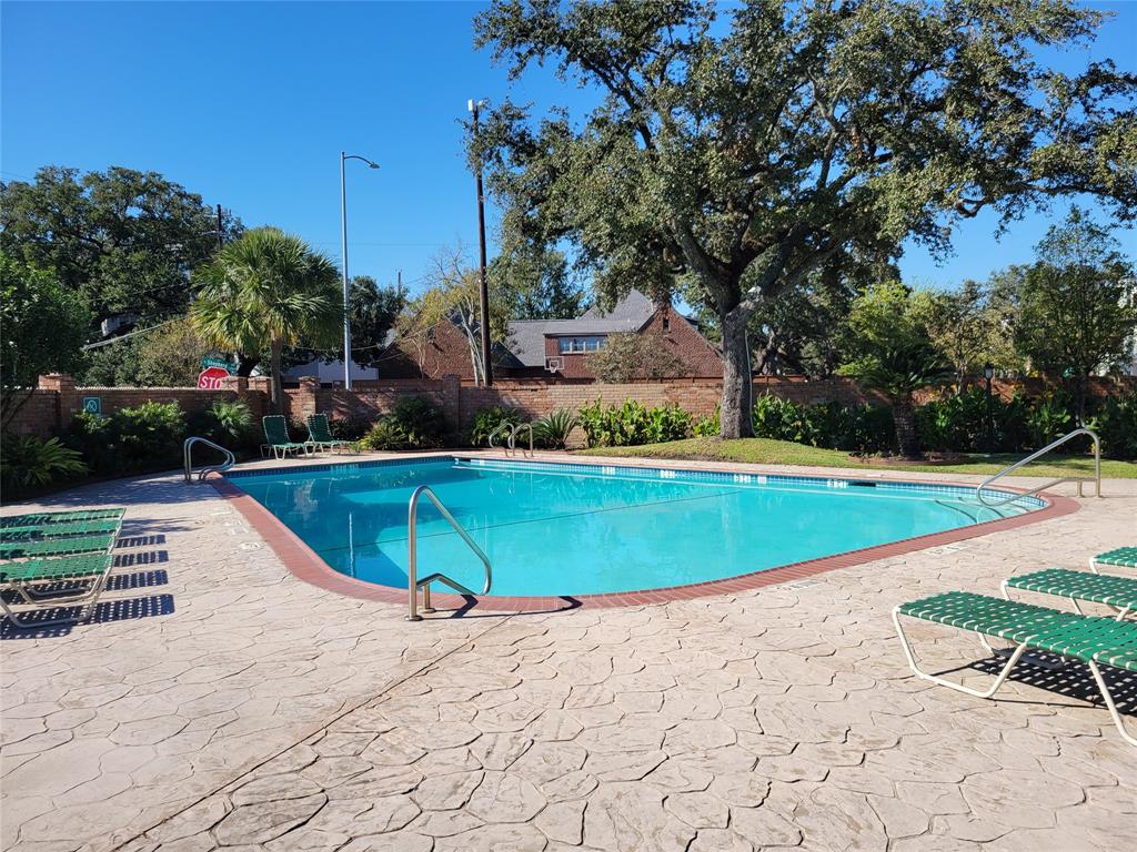 1601 S Shepherd Drive # 231
